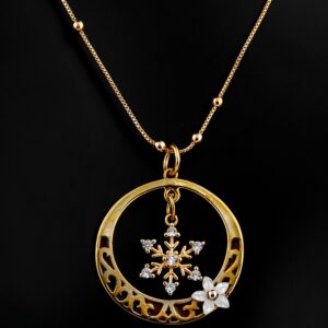 Necklace with silver and copper metal and enameled with gold plating and using flowers with shell material